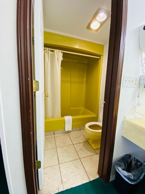 Gateway Inn image 3